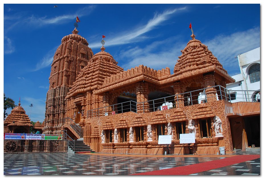 Famous Hindu Temples near banjara hills in Hyderabad